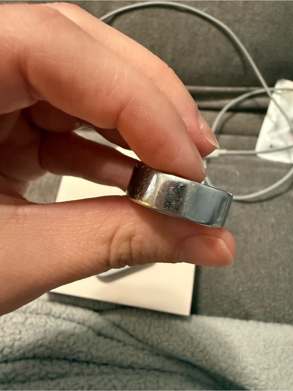 Oura 4th generation smart ring - Picture 2 of 3